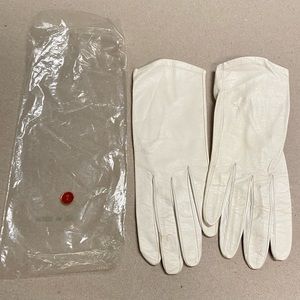 WOW! Vintage Christian Dior Womens Kid Leather Gloves